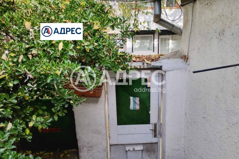 Продава КЪЩА, гр. Варна, Център, снимка 2 - Къщи - 52488423