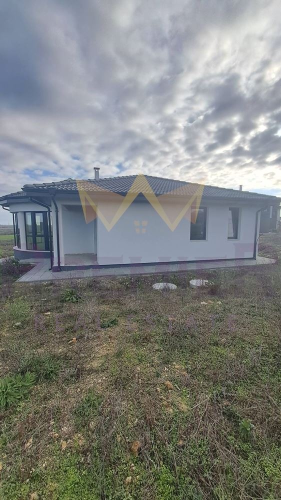 Продава КЪЩА, с. Кичево, област Варна, снимка 13 - Къщи - 54073955