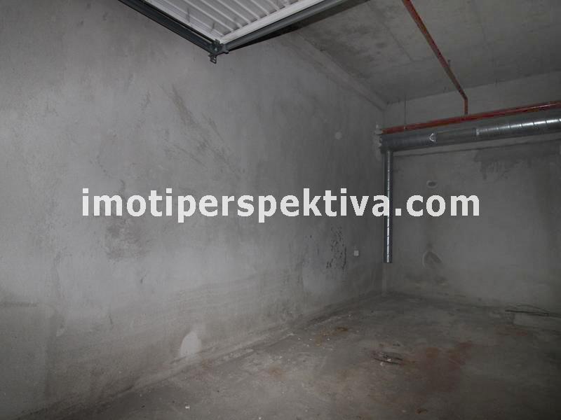 Eladó  Garázs Plovdiv , Hristo Smirnenski , 17 négyzetméter | 84073262