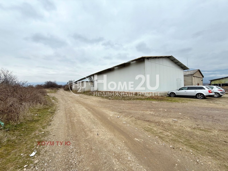 Продава ПРОМ. ПОМЕЩЕНИЕ, с. Крайници, област Кюстендил, снимка 2 - Производствени сгради - 53444980