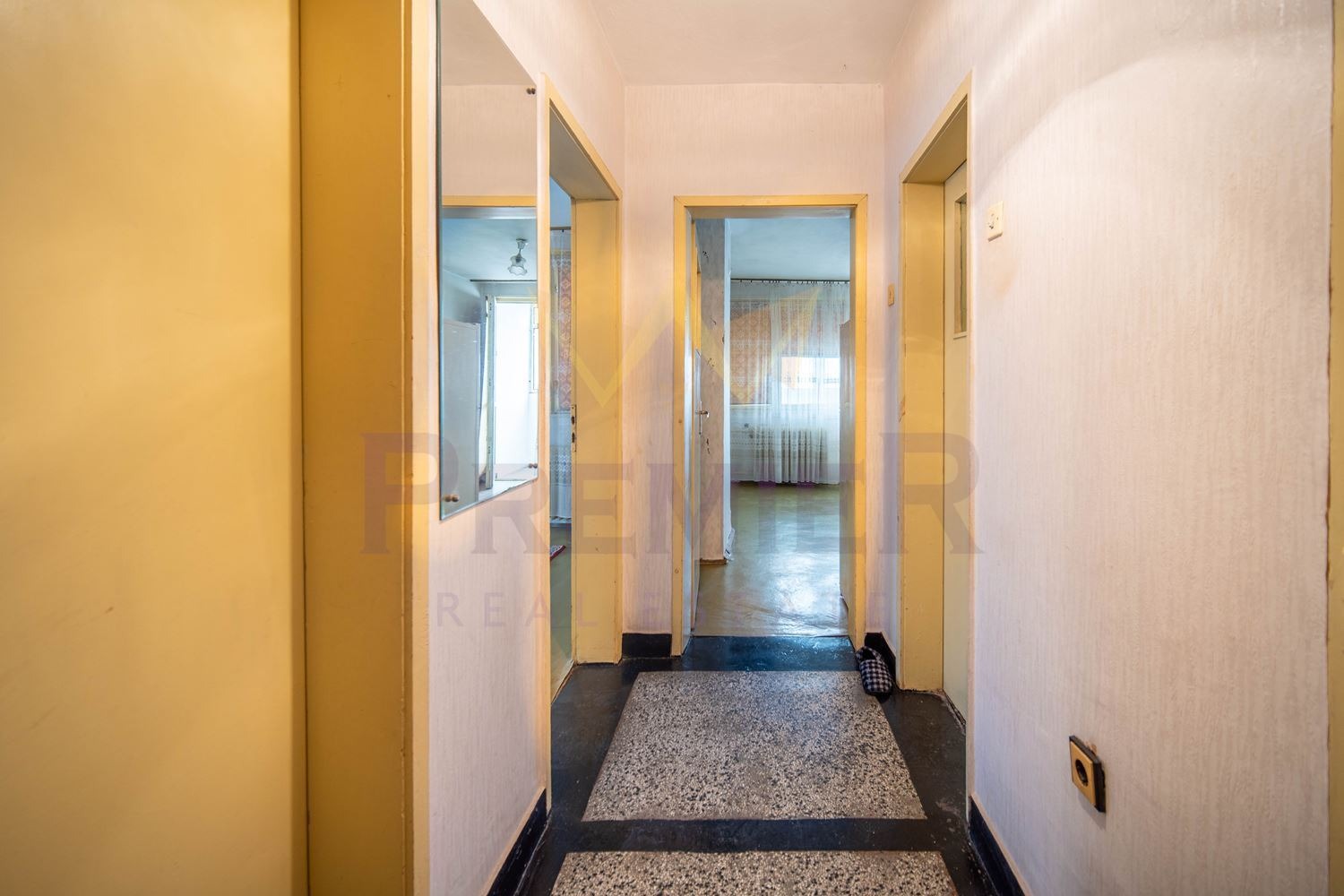 Продава 2-СТАЕН, гр. Добрич, Дружба 1, снимка 11 - Апартаменти - 53955943