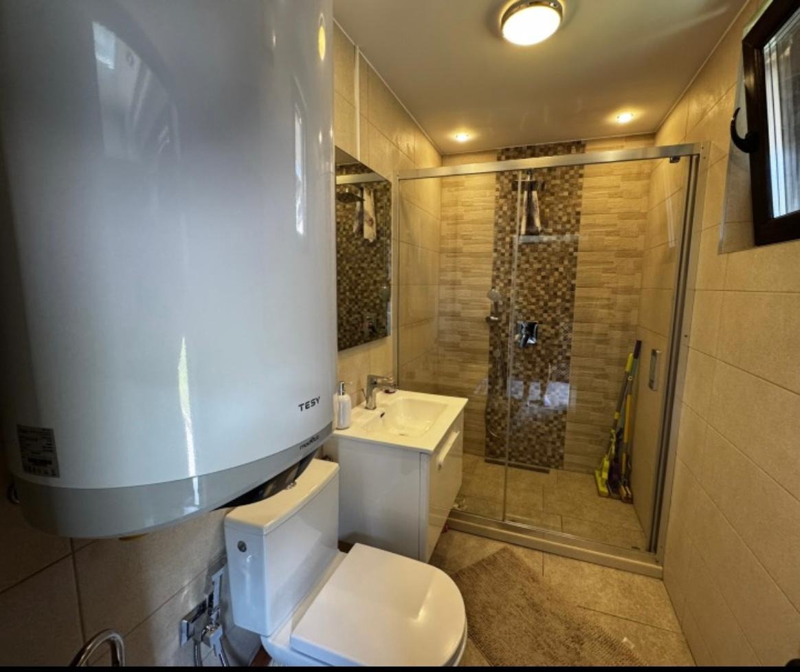 Продава КЪЩА, гр. Плевен, Сторгозия, снимка 2 - Къщи - 54376043