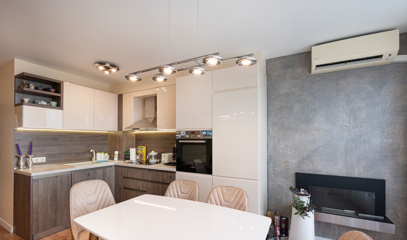 Продава 3-СТАЕН, гр. Варна, Бриз, снимка 2 - Апартаменти - 52489491