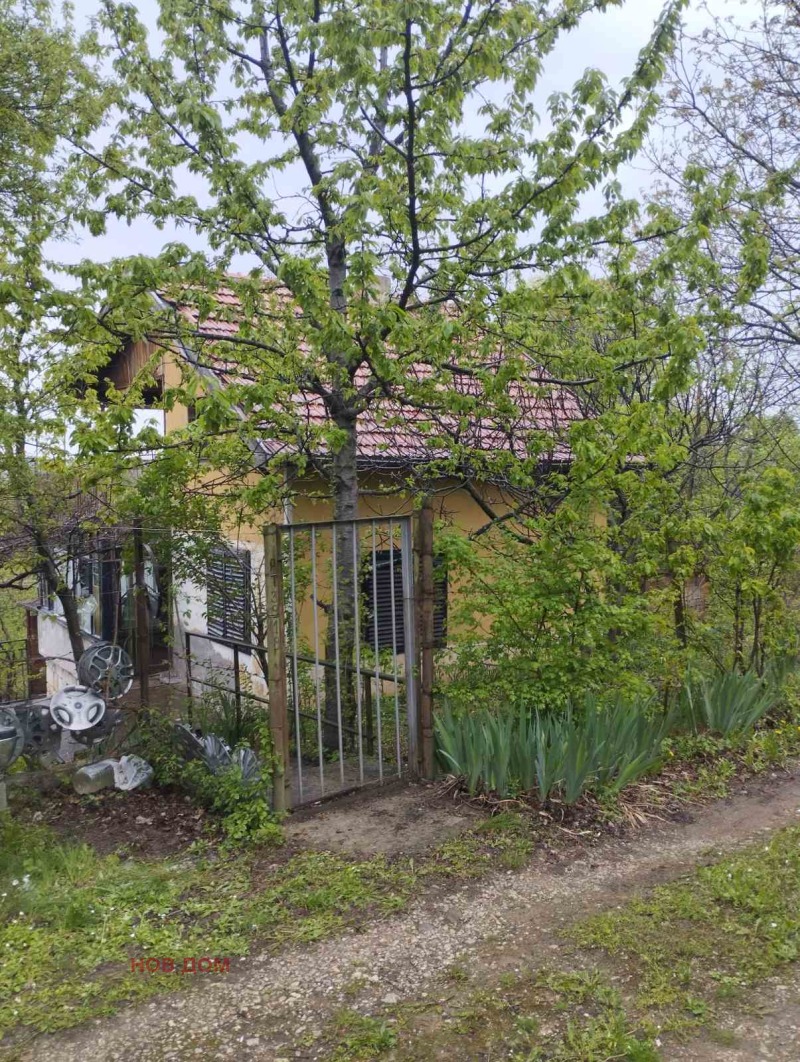 Продава ВИЛА в град Враца, Студентски град - 60 кв.м / 14 500 € » 28 359.54 лв., НОВ ДОМ