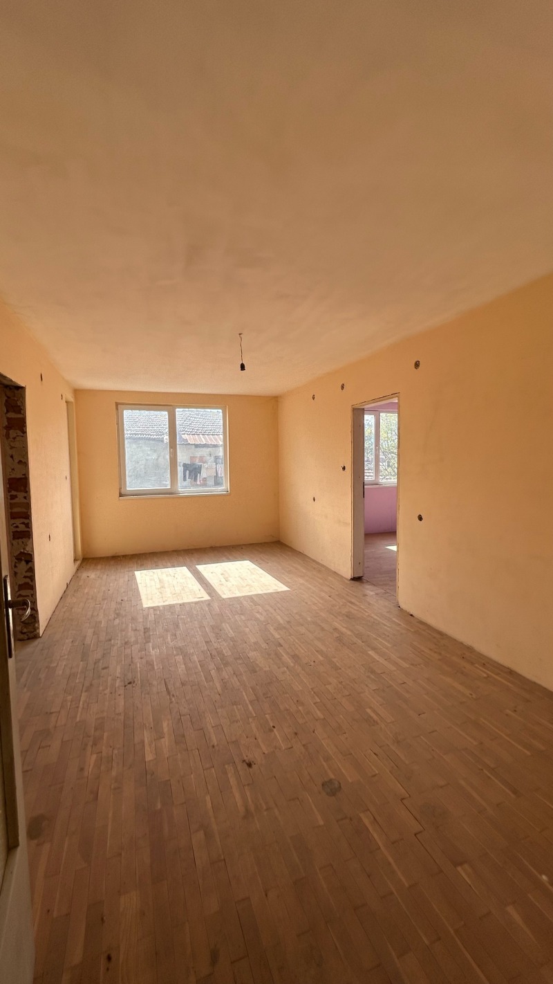 Продава  Етаж от къща град София , с. Казичене , 110 кв.м | 77287403