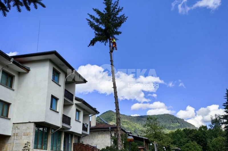 Продава ХОТЕЛ, гр. Априлци, област Ловеч, снимка 10 - Хотели - 52139689