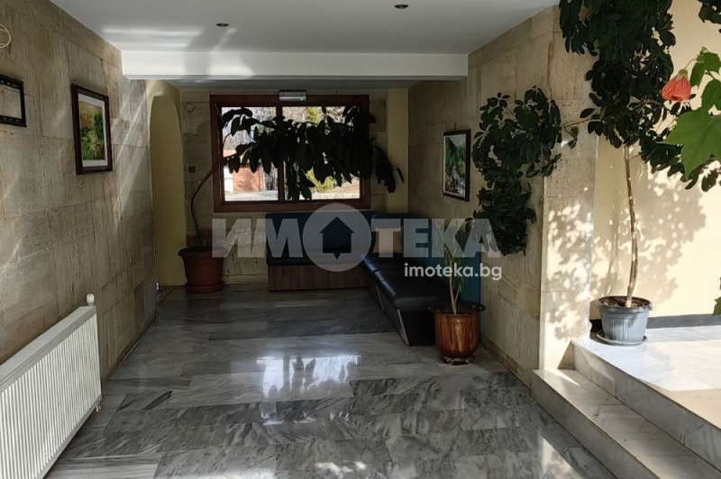 Продава ХОТЕЛ, гр. Априлци, област Ловеч, снимка 7 - Хотели - 52139689