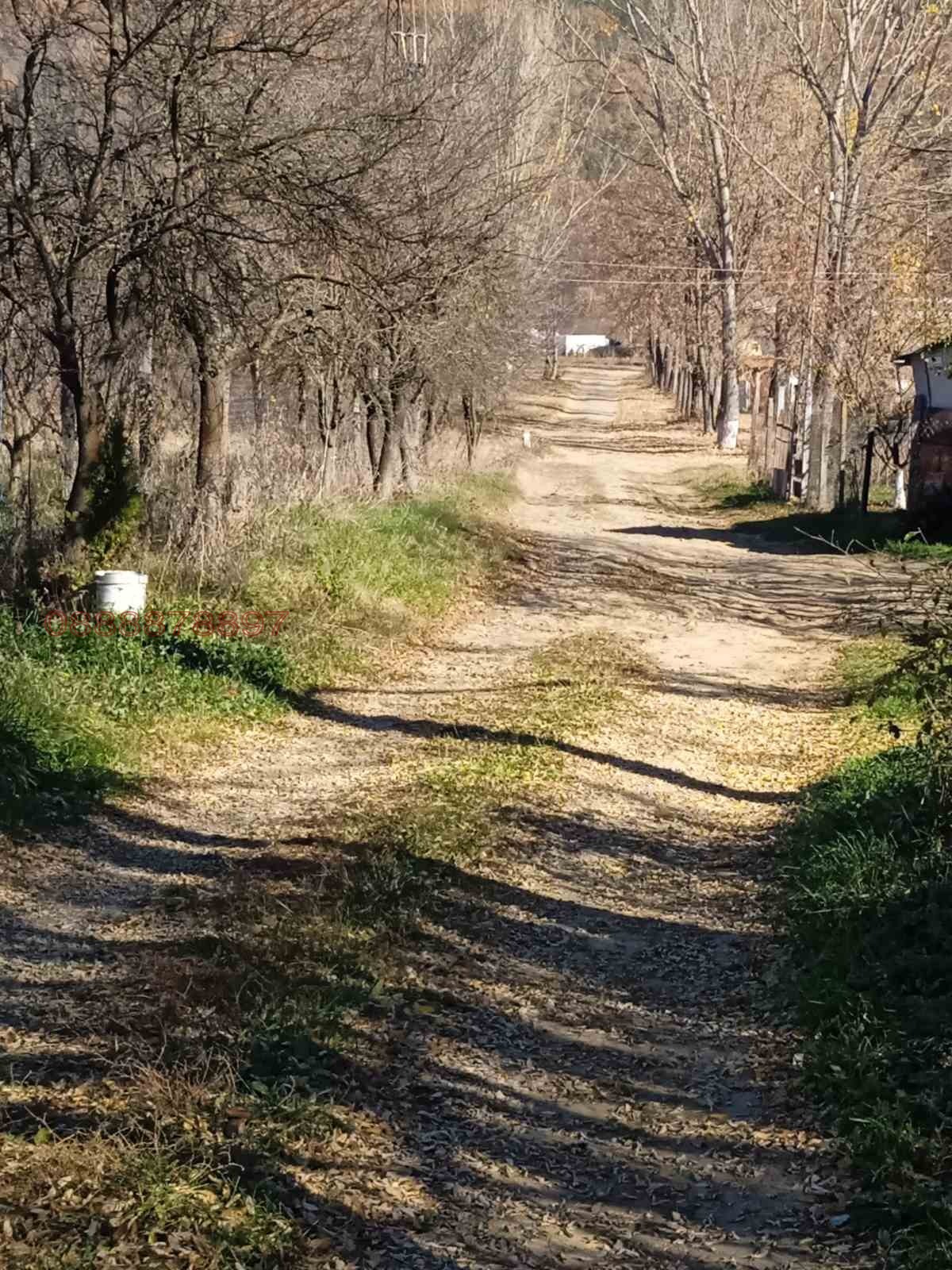 Продава ПАРЦЕЛ, гр. Троян, област Ловеч