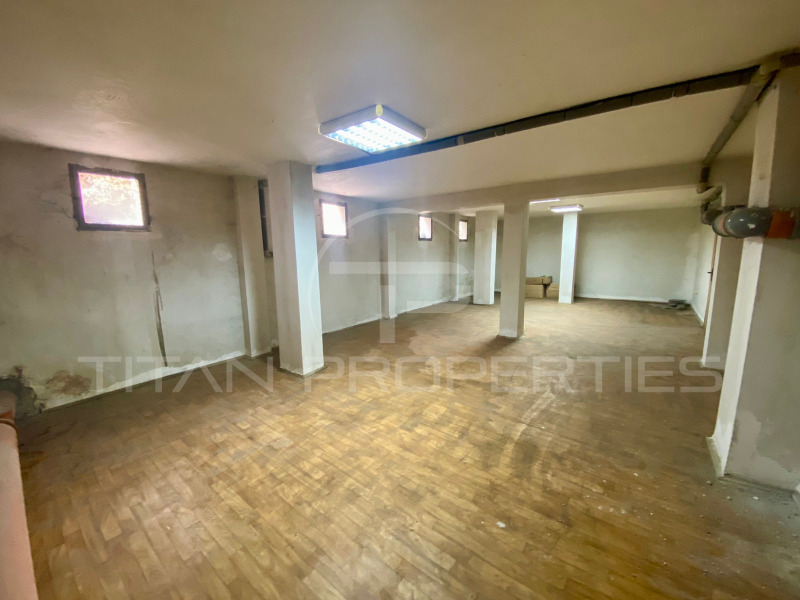 Te koop  Kantoor Plovdiv , Karsjijaka , 160 m² | 61868614 - afbeelding [12]