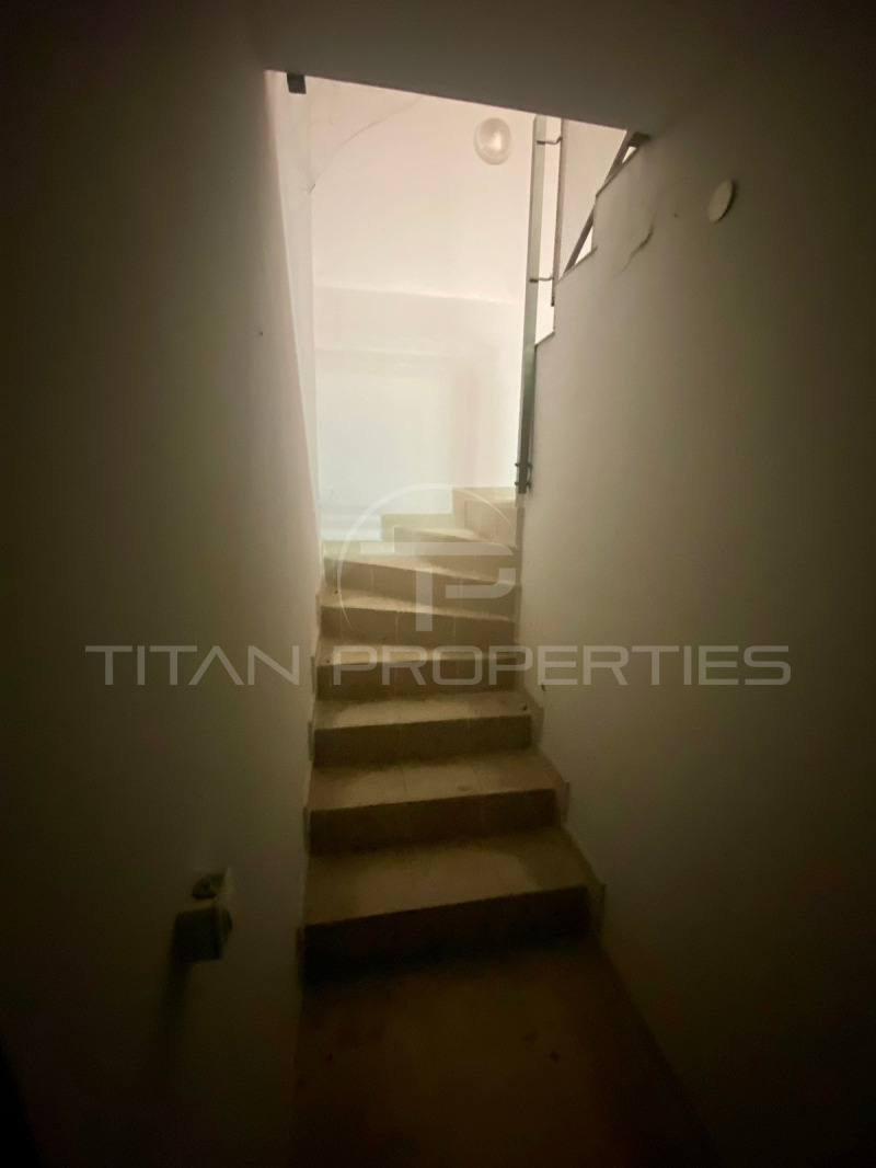 Te koop  Kantoor Plovdiv , Karsjijaka , 160 m² | 61868614 - afbeelding [9]