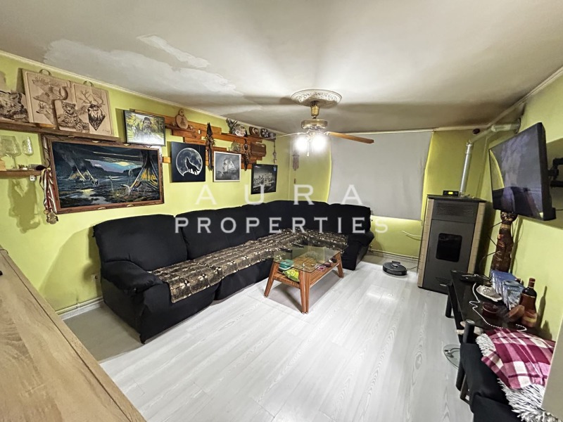 Продава КЪЩА в град Разград, Бели Лом - 310 кв.м / 166 681.15 € » 326 000 лв., ЕВОЛЮТ - ХП