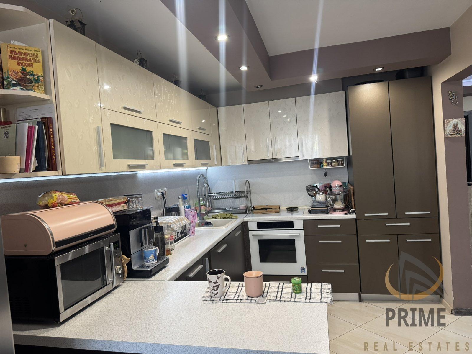 Продава 3-СТАЕН, гр. Бургас, Лазур, снимка 3 - Апартаменти - 54249581