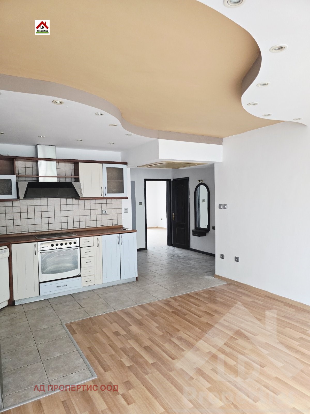 Продава 3-СТАЕН, гр. Варна, Централна поща, снимка 3 - Апартаменти - 55844174