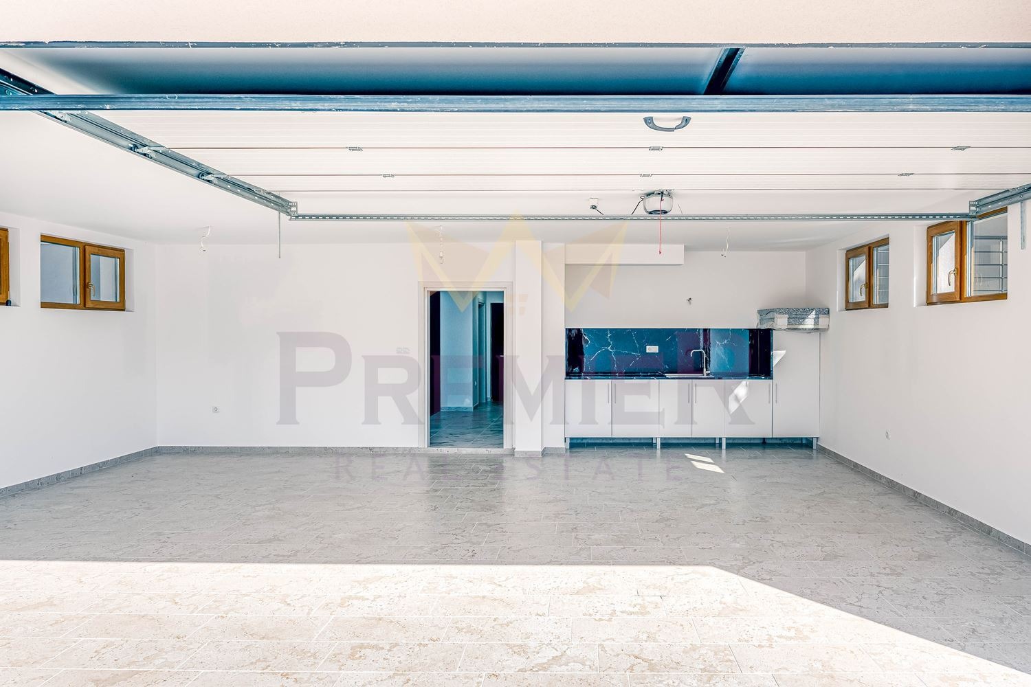 Продава КЪЩА, гр. Благоевград, Широк център, снимка 2 - Къщи - 55615508