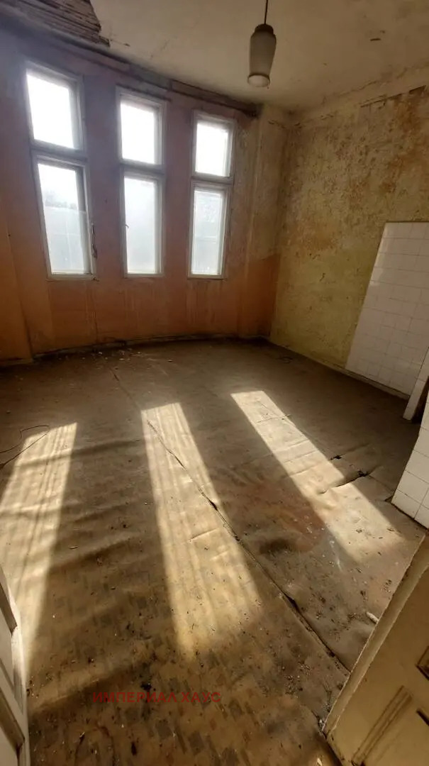 Продава ЕТАЖ ОТ КЪЩА, гр. Хасково, Център, снимка 11 - Етаж от къща - 54122499