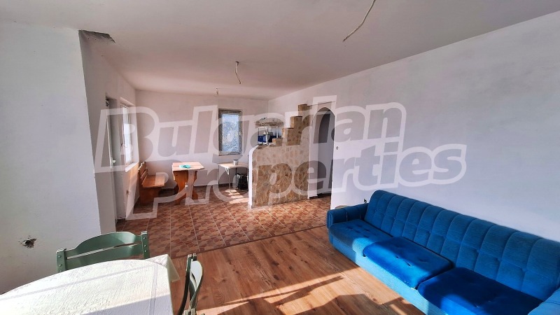 Продава КЪЩА, с. Божурец, област Добрич, снимка 12 - Къщи - 52848424