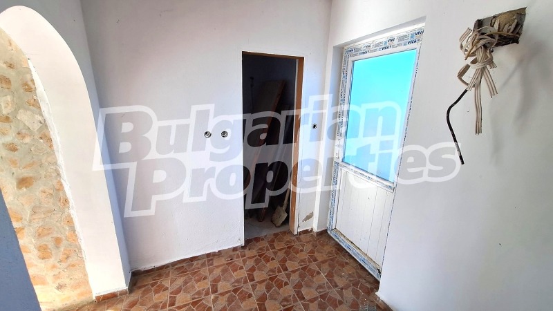 Продава КЪЩА, с. Божурец, област Добрич, снимка 10 - Къщи - 52848424