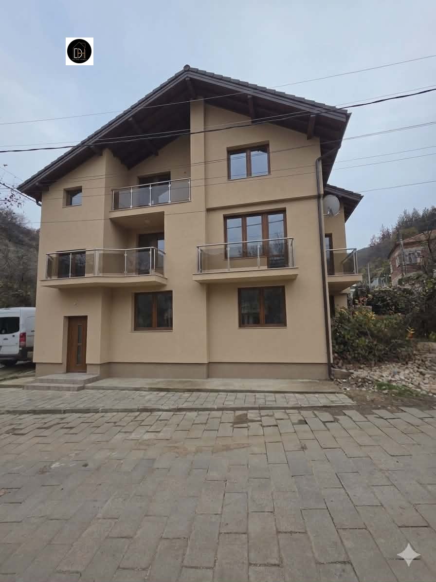 Продава КЪЩА, с. Брестовица, област Пловдив