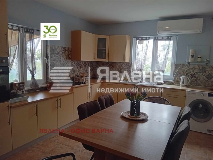 Продава КЪЩА, с. Аврен, област Варна, снимка 3 - Къщи - 49173453