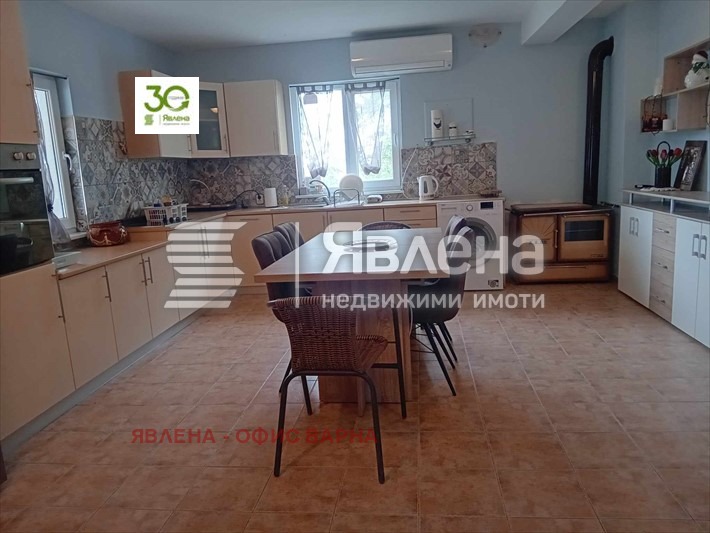 Продава КЪЩА, с. Аврен, област Варна, снимка 1 - Къщи - 49173453