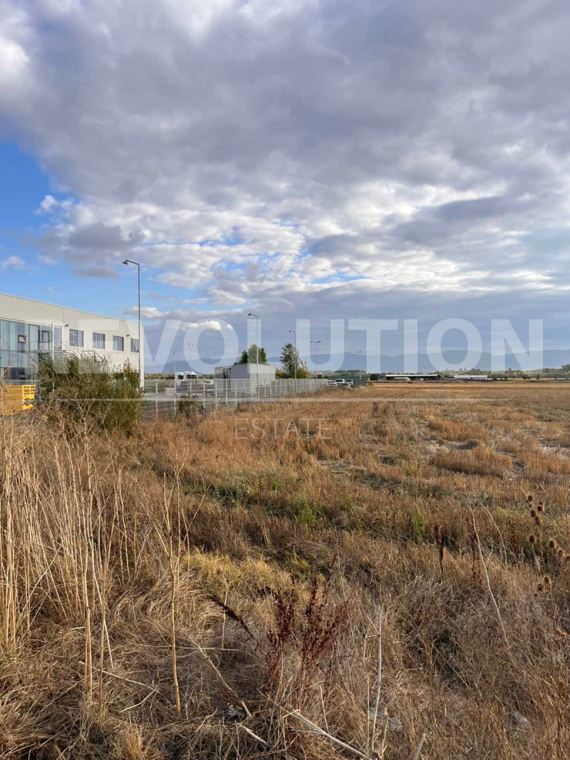 Продава  Парцел град София , с. Горни Богров , 2999 кв.м | 10192091 - изображение [4]