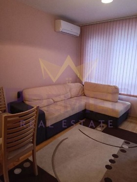 1 quarto Centar, Varna 2