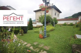 Casa Tsentar, Gabrovo