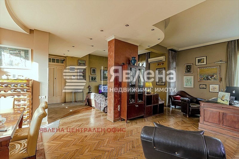 Продава 3-СТАЕН, гр. София, Център, снимка 2 - Апартаменти - 53966638