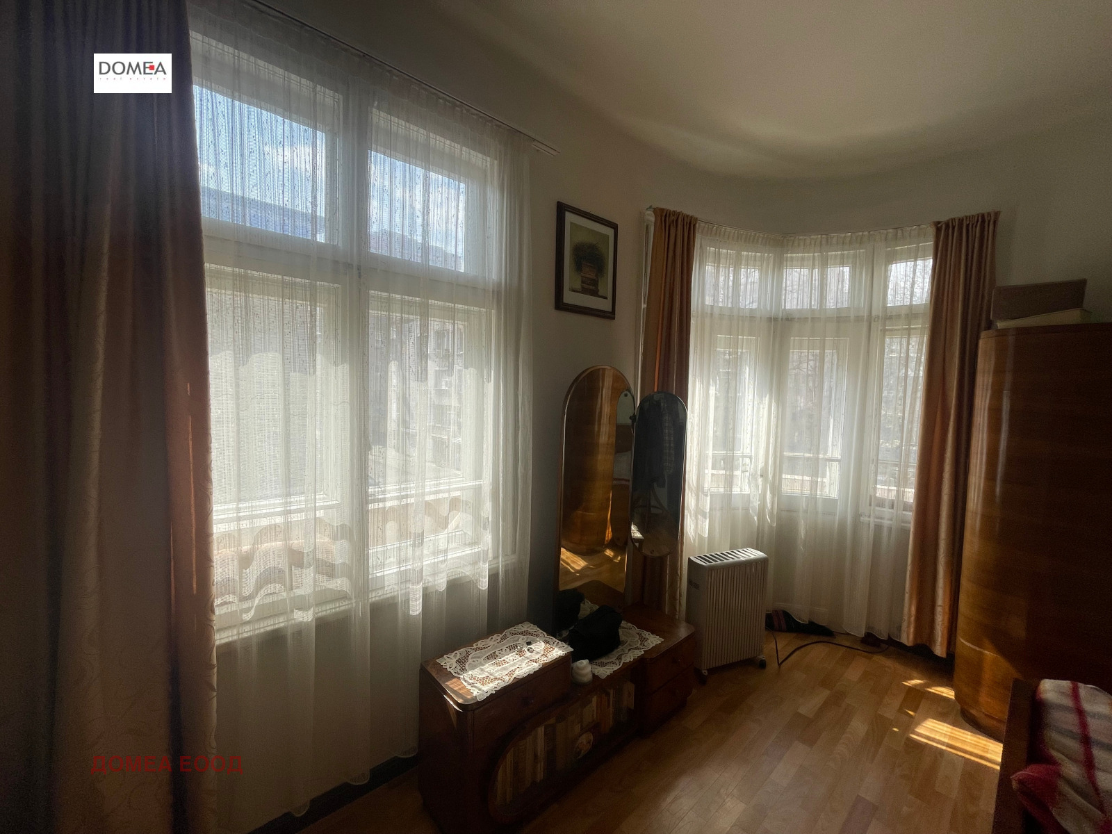 Продава МНОГОСТАЕН, гр. Бургас, Център, снимка 2 - Апартаменти - 54108042