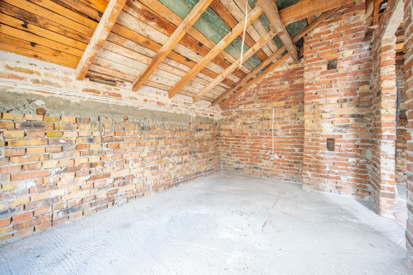 Продава КЪЩА, с. Ливада, област Бургас, снимка 9 - Къщи - 54204206