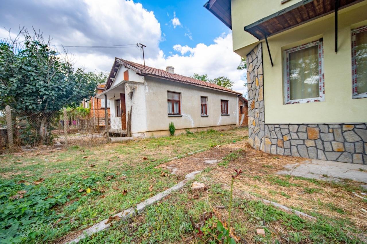 Продава КЪЩА, с. Ливада, област Бургас, снимка 2 - Къщи - 54204206