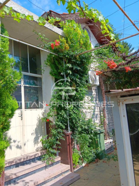 Casa Curtovo Conare, regiunea Plovdiv