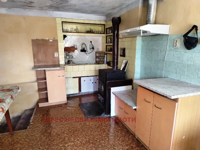 Продава КЪЩА, с. Ветрен, област Стара Загора, снимка 8 - Къщи - 56282267