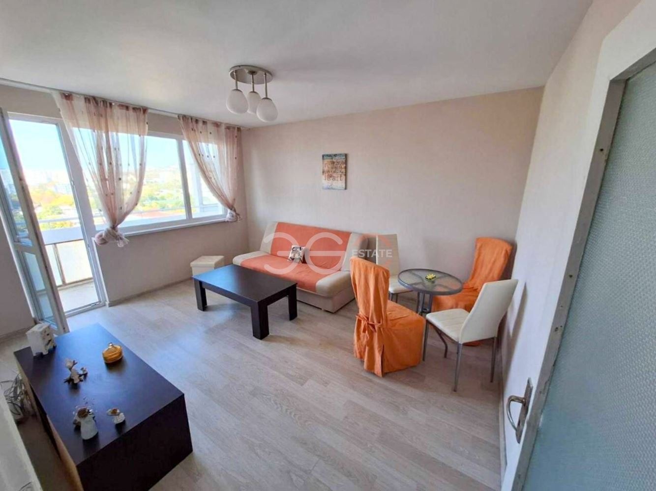 Продава 3-СТАЕН, гр. Варна, Левски 1