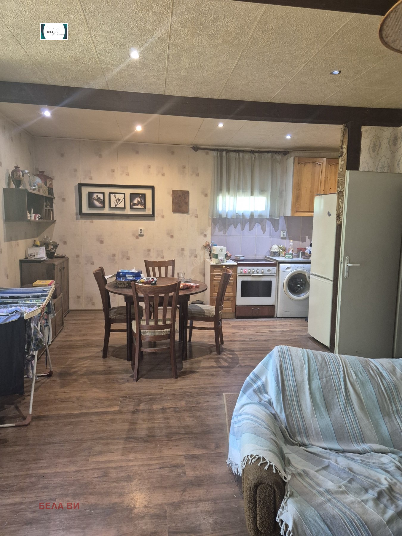 Продава КЪЩА, с. Дебели лаг, област Перник, снимка 2 - Къщи - 54998094