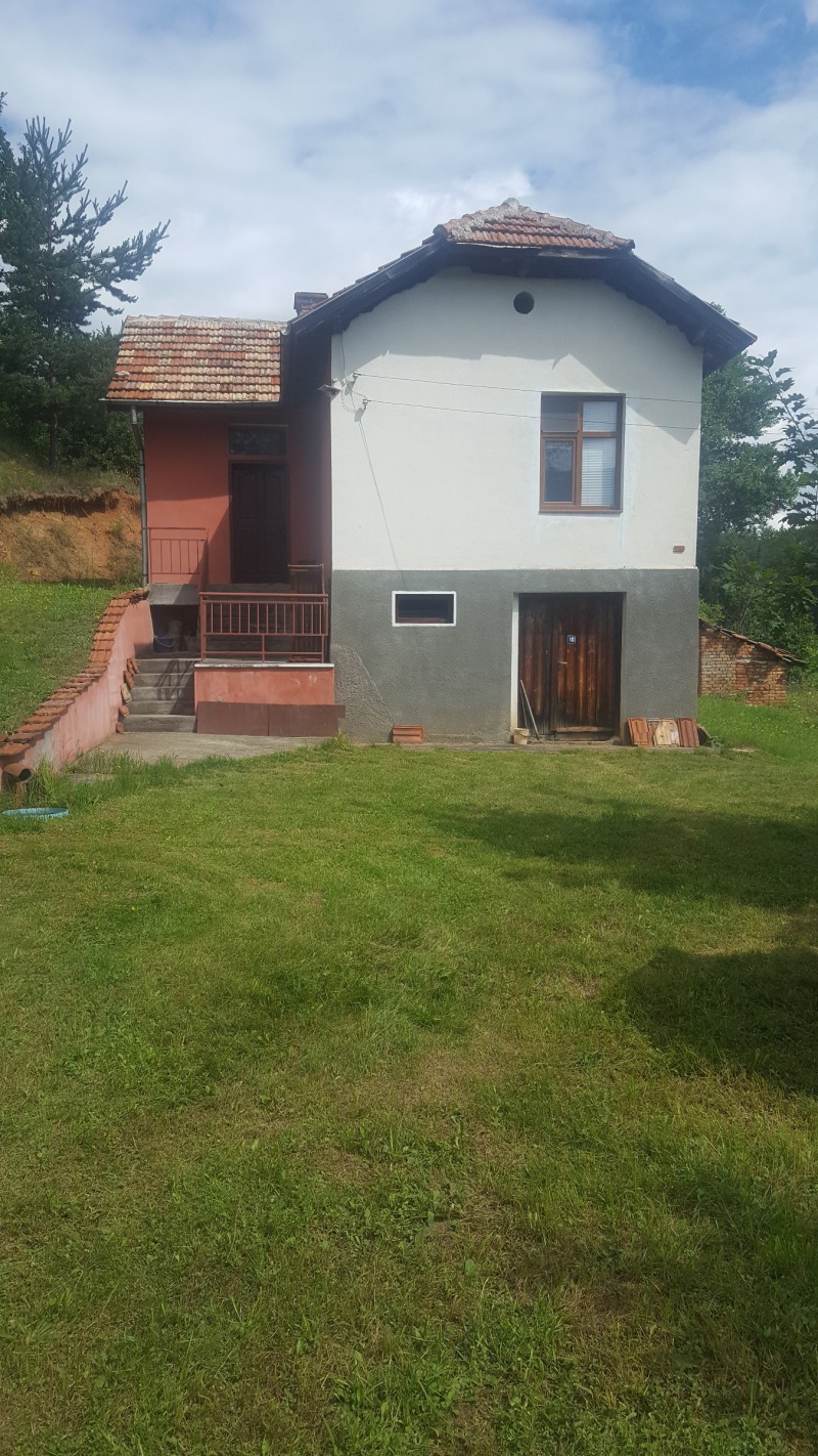 Продава КЪЩА в област Кюстендил, с. Раненци - 60 кв.м / 35 000 € » 68 454.05 лв., АГЕНЦИЯ АГРЕСИЯ