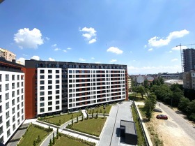 3-стаен град София, Център