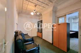 3+ camere da letto Tsentar, Sofia