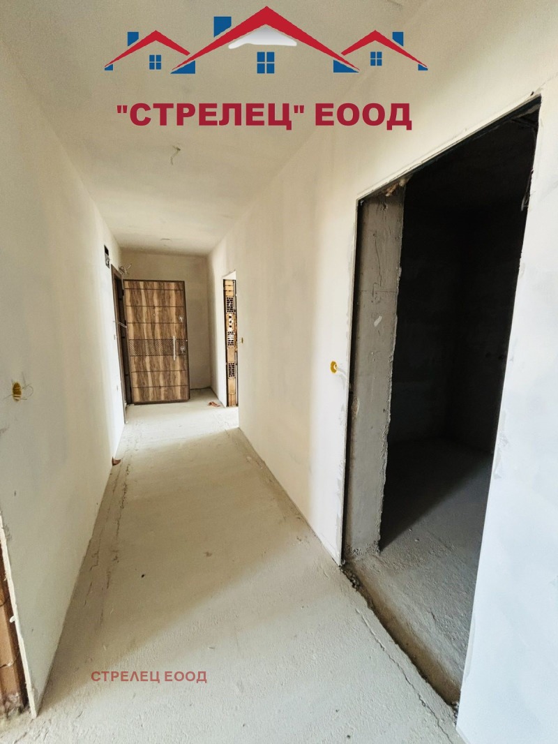 Продава  3-стаен град Добрич , Кралска зона , 110 кв.м | 44972073 - изображение [2]