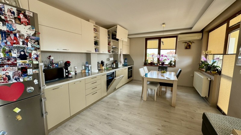 Продава 3-СТАЕН, област Добрич, гр. Каварна • 105000 € / 205362.15 лв. • 61059125 1