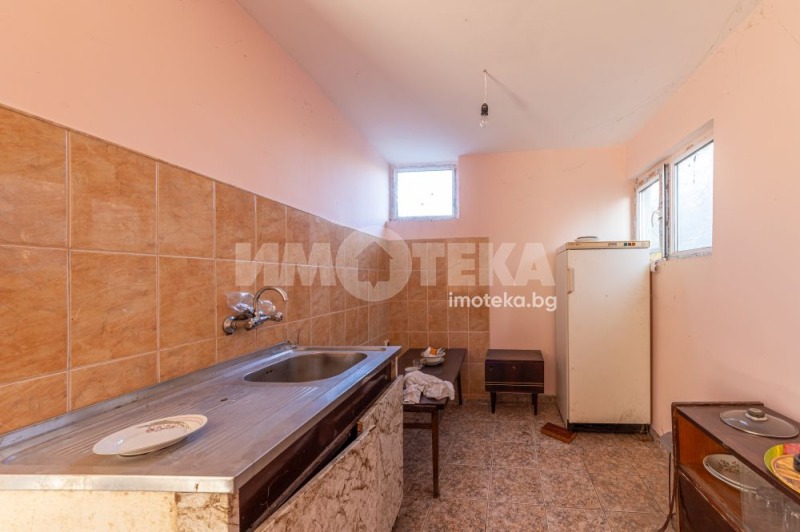 Продава КЪЩА, гр. Девня, област Варна, снимка 9 - Къщи - 52279263