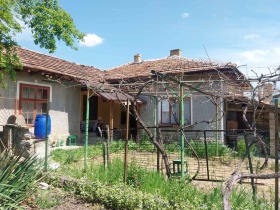 Дом Ивански, область Шумен 3