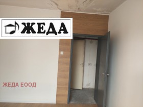 Етаж от къща гр. Левски, област Плевен 11