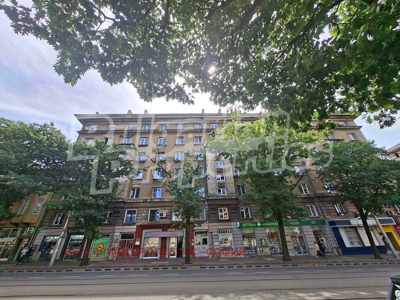 Продава 2-СТАЕН, град София, Център • 334968 € • 32899361 — Holmes.bg