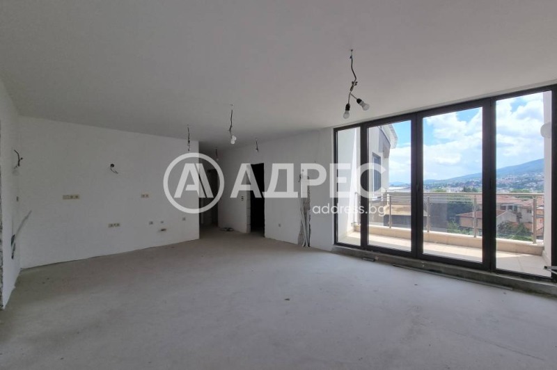 De vânzare  2 dormitoare Sofia , Carpuzița , 134 mp | 96423115