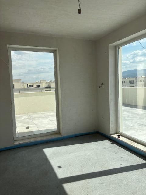 Te koop  3+ slaapkamer Plovdiv , Ostromila , 369 m² | 48981351 - afbeelding [3]