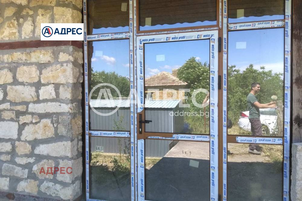 Продава КЪЩА, с. Искър, област Варна, снимка 4 - Къщи - 54878214
