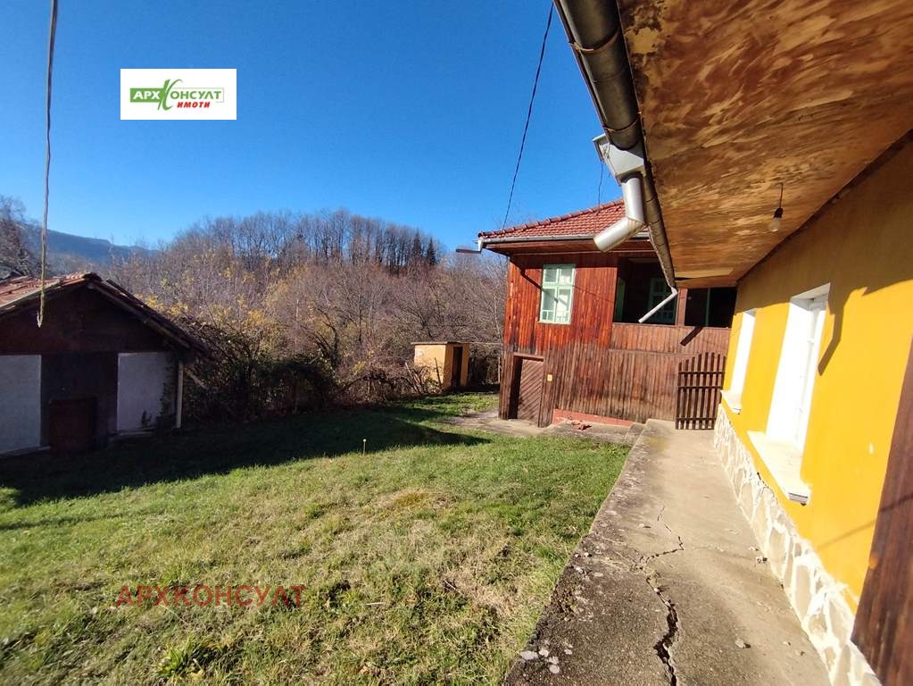 Продава КЪЩА, с. Балабанско, област Ловеч, снимка 15 - Къщи - 56072209