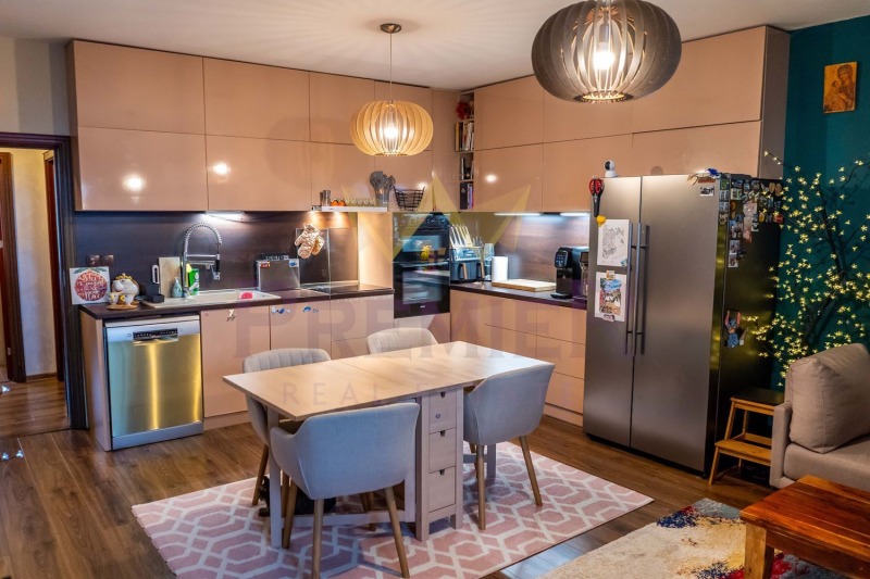 Продава 3-СТАЕН в град Варна, Виница - 110 кв.м / 240 000 € » 469 399.20 лв., ИМОТИ ПРЕМИЕР
