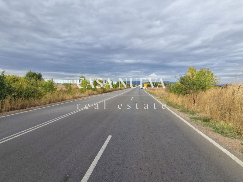 Zu verkaufen  Handlung region Sofia , Rawno pole , 13868 qm | 63559197 - Bild [3]
